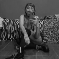 escort aki chica punk villa urquiza tatuajes 