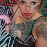 putas aki chica punk villa urquiza onda novia 