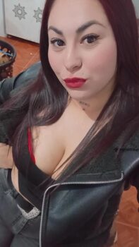 escort daina 29 flores atencion a parejas 