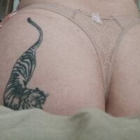 escort lunita 25 monte grande tatuajes 