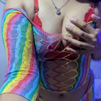 escort zoe tu bebota tribunales besos 