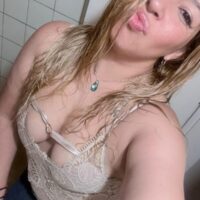 escort debby claypole trios 