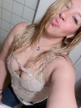 escort debby claypole trios 