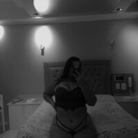 escort mia 21 florencio varela besos 